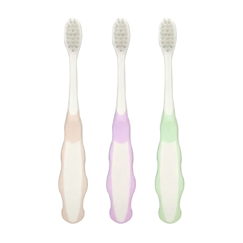 A melhor escova de dentes para crianças com aparelho ortodôntico: cerdas macias, cabeça pequena e dicas de cuidados